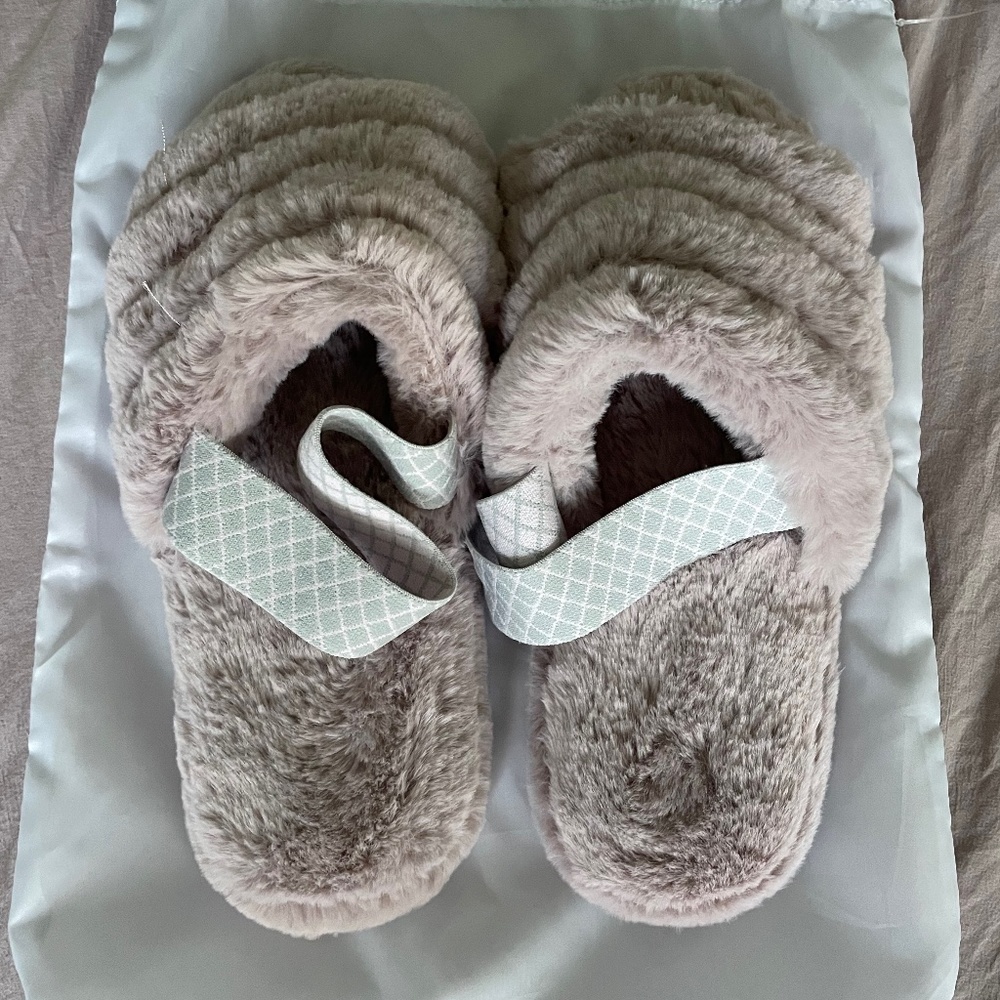 Ariana Grande Fuzzy Slippers